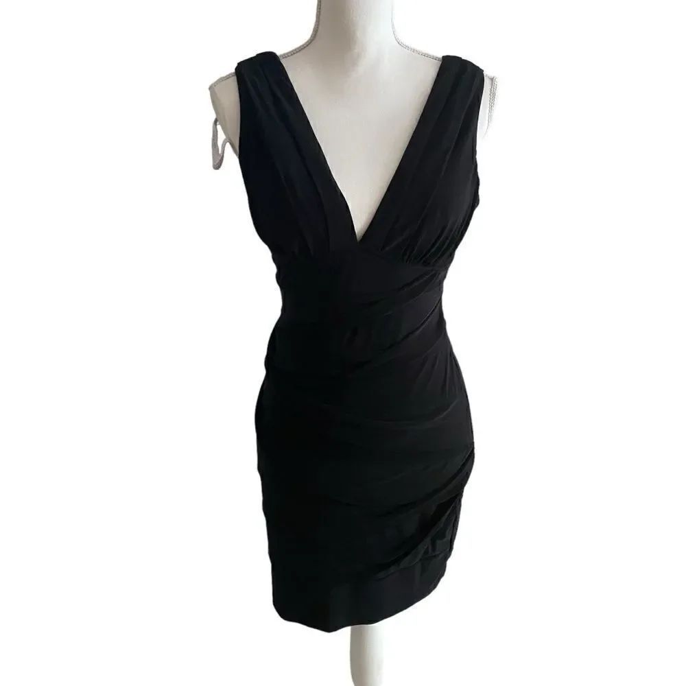 Emerald Sundae Black V Neck Mini Dress Size Large